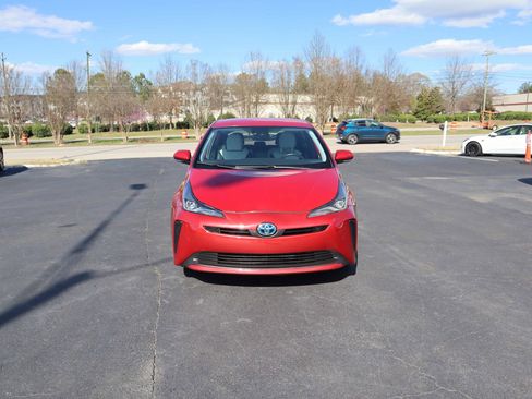 Used 2020 Toyota Prius XLE FWD image 13