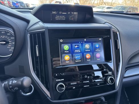 Used 2022 Subaru Forester Premium image 18