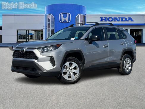 Used 2021 Toyota RAV4 LE w/ Carpet Mat Package (TMS) image 2