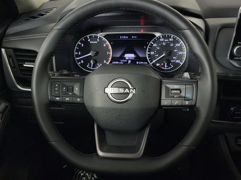 Used 2026 Nissan Rogue SV FWD image 27