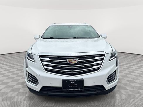 Used 2019 Cadillac XT5 Premium Luxury AWD/4WD image 2