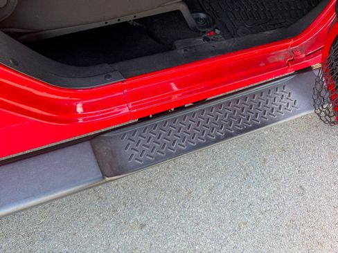 Used 2016 Jeep Wrangler Unlimited Sahara image 28