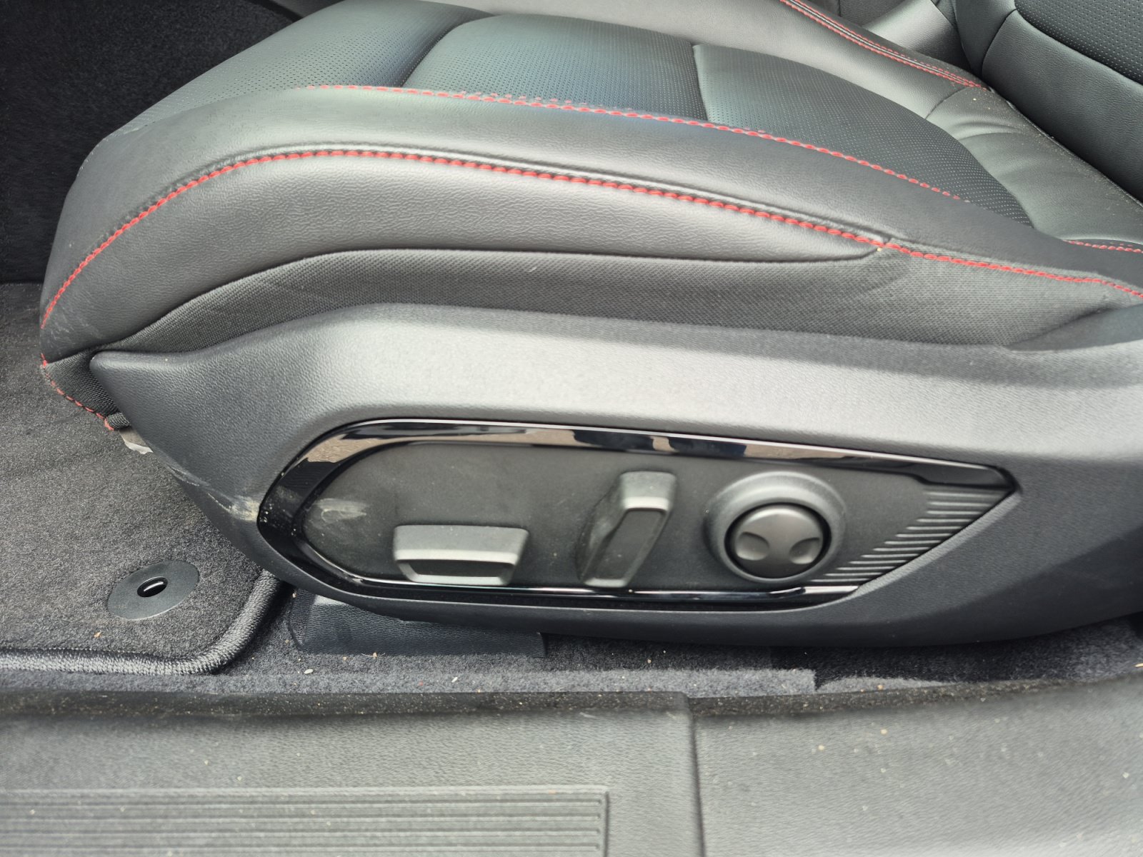 Used 2026 Dodge Charger R/T AWD/4WD image 13