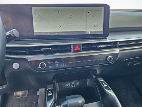 Used 2024 Kia Sorento S FWD image 23