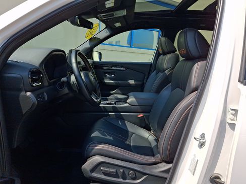 Used 2024 Honda Pilot TrailSport image 13