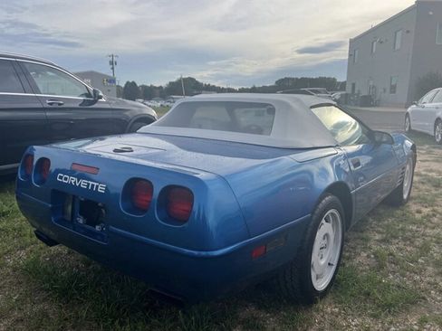 Used 1992 Chevrolet Corvette Convertible RWD image 10
