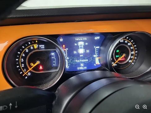 Used 2022 Jeep Gladiator Sport AWD/4WD image 13
