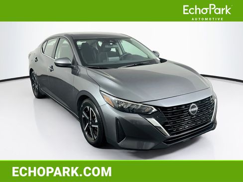 Used 2025 Nissan Sentra SV FWD image 1