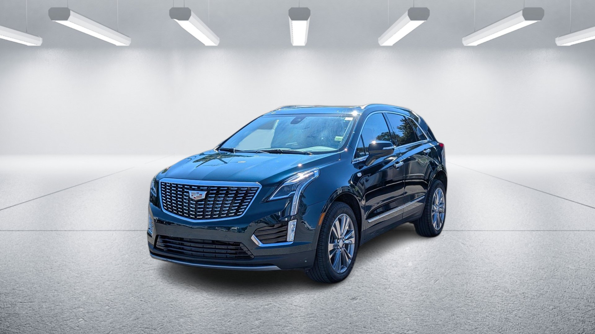 Certified 2024 Cadillac XT5 Premium Luxury FWD image 2