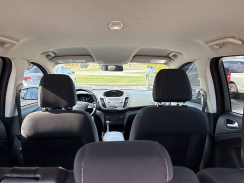 Used 2017 Ford Escape SE image 11