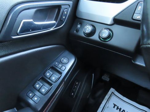 Used 2020 GMC Yukon XL SLT image 33