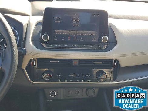 Used 2022 Nissan Rogue SV image 23