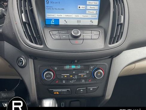 Used 2019 Ford Escape SEL image 11
