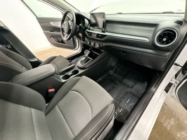 Used 2023 Kia Forte LXS FWD image 19