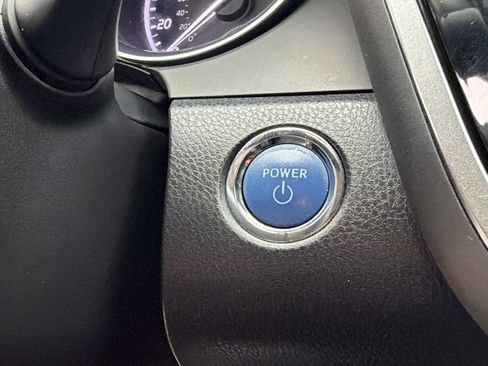 Used 2020 Toyota Camry LE w/ Carpet Mat Package FWD image 27