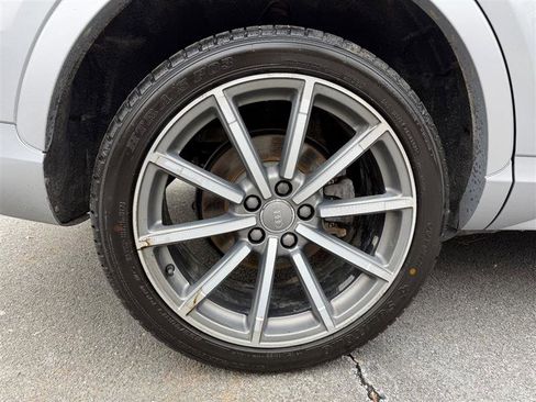 Used 2018 Audi Q3 2.0T Premium Plus w/ Premium Plus Package image 17