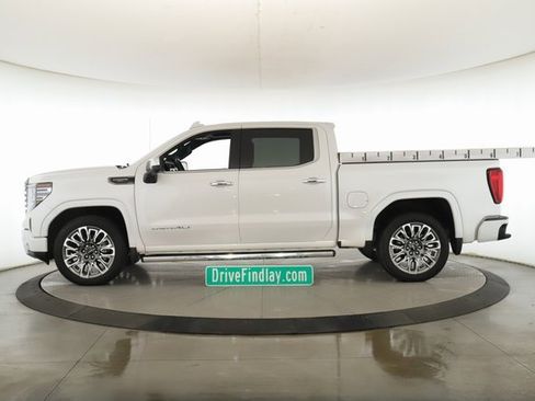 Used 2025 GMC Sierra 1500 Denali Ultimate image 9