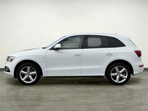 Used 2017 Audi Q5 2.0T Premium Plus w/ Technology Package image 4
