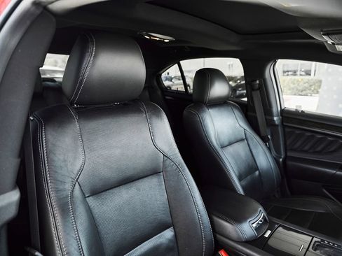 Used 2017 Ford Taurus Limited FWD image 35
