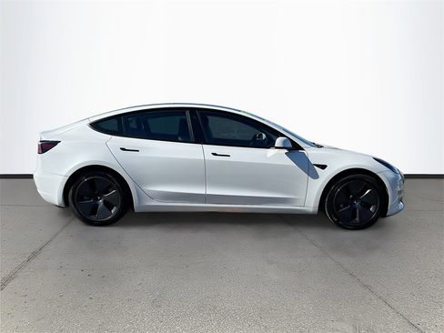Used 2021 Tesla Model 3 Standard Range Plus image 8