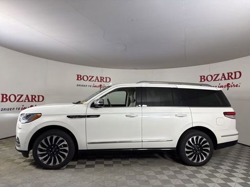 Used 2024 Lincoln Navigator Black Label image 5