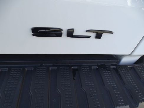 Used 2024 GMC Sierra 1500 SLT w/ SLT Premium Plus Package AWD/4WD image 28