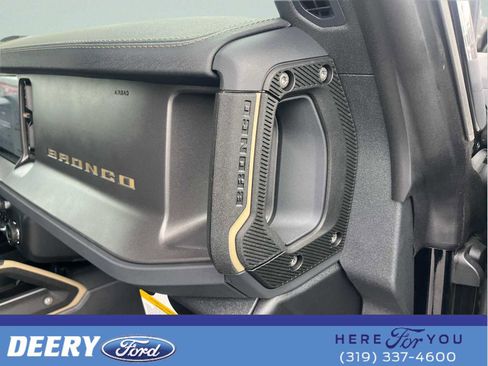 New 2025 Ford Bronco Badlands image 13