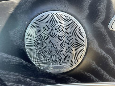 Used 2017 Mercedes-Benz E 300 image 24