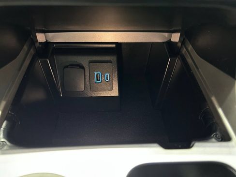 Used 2021 Ford Explorer ST w/ Equipment Group 401A AWD/4WD image 31