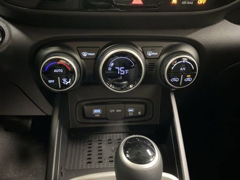 New 2026 Hyundai Venue SEL image 19