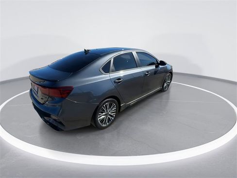 Used 2022 Kia Forte GT-Line w/ GT-Line Premium Package image 11