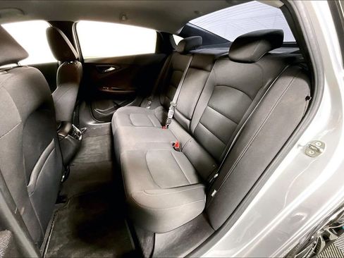 Used 2017 Chevrolet Malibu LT w/ Driver Confidence Package image 24