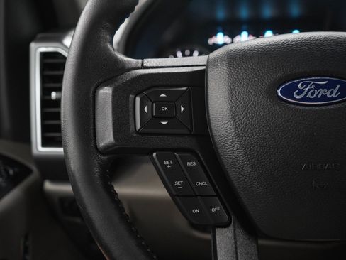 Used 2019 Ford F150 XLT w/ Equipment Group 302A Luxury AWD/4WD image 24
