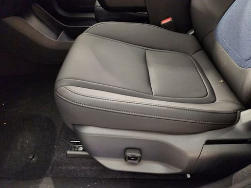 New 2025 Volvo EX30 Plus w/ Protection Package Premier image 23