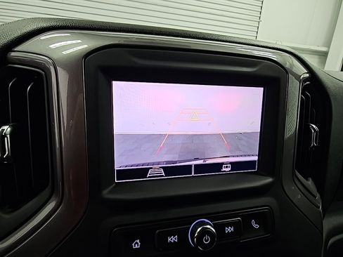 Used 2024 Chevrolet Silverado 2500 Custom w/ Custom Value Package image 15