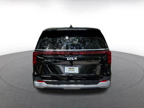 Used 2026 Kia Carnival FWD image 6