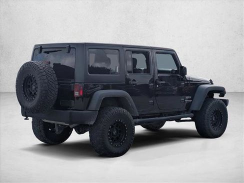 Used 2018 Jeep Wrangler Unlimited Sport S image 4