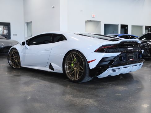 Used 2021 Lamborghini Huracan EVO AWD/4WD image 4