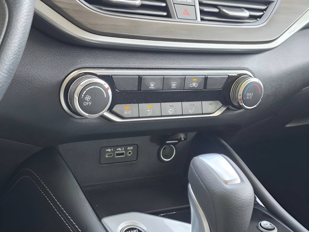 Used 2023 Nissan Altima 2.5 SV FWD image 23