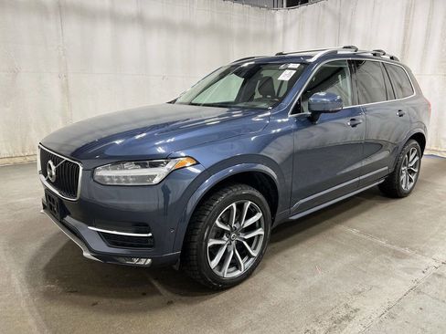 Used 2018 Volvo XC90 T5 Momentum w/ Convenience Package image 1