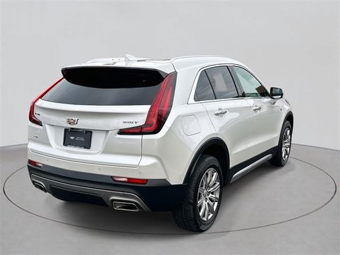 Certified 2023 Cadillac XT4 Premium Luxury w/ Cold Weather Package image 5