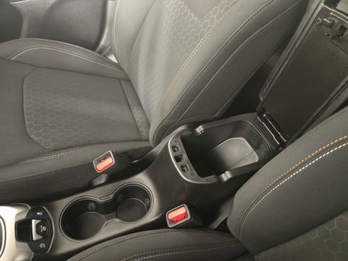 Used 2019 Jeep Compass Sport image 28