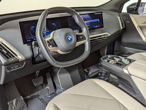 Certified 2025 BMW iX xDrive50 image 18