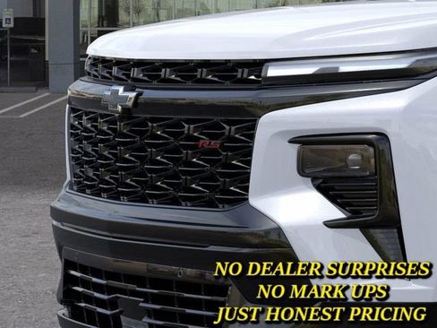 New 2026 Chevrolet Traverse RS image 13