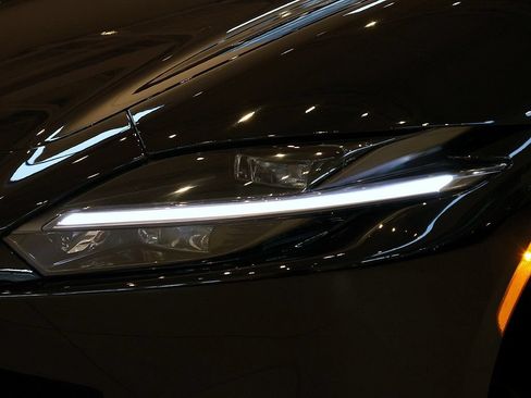 Certified 2025 Ferrari Roma Spider RWD image 58