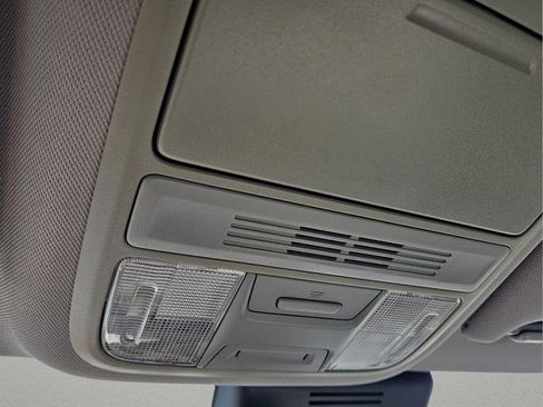 Used 2019 Honda Accord LX image 11