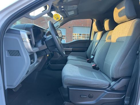 Used 2024 Ford F250 XLT w/ Snow Plow Prep Package image 12