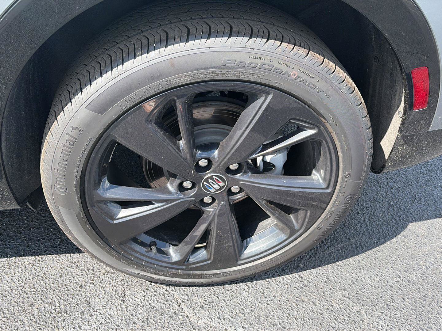 Used 2025 Buick Envision Sport Touring AWD/4WD image 33