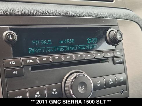 Used 2011 GMC Sierra 1500 SLT w/ All-Terrain Package AWD/4WD image 20