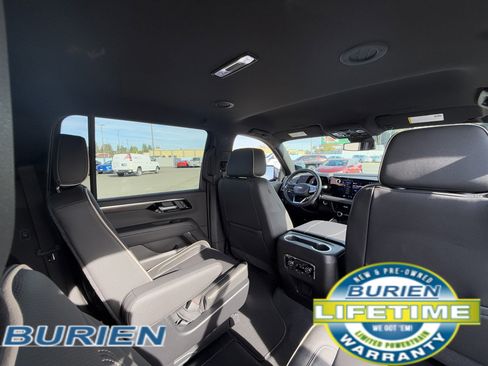 New 2026 Chevrolet Suburban Premier image 28